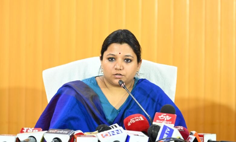 आदर्श आचार संहिता के सम्बन्ध में मीडियाकर्मियों के साथ प्रेस ब्रीफिंग आदर्श आचार संहिता के सम्बन्ध में मीडियाकर्मियों के साथ प्रेस ब्रीफिंग
