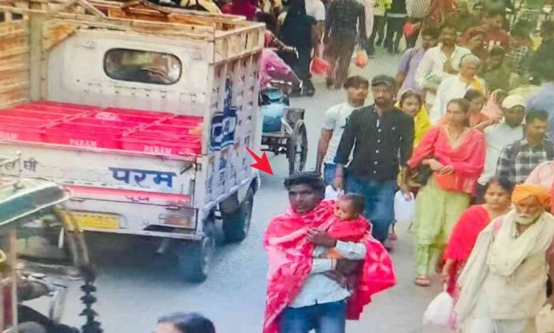 माता-पिता हो जाएं सावधान! हरिद्वार में एक सप्ताह में बच्चा चोरी की दूसरी घटना माता-पिता हो जाएं सावधान! हरिद्वार में एक सप्ताह में बच्चा चोरी की दूसरी घटना