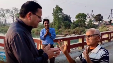 Khatima: मॉर्निंग वॉक पर धामी ने बड़े बुजुर्गों तक पहुंचाया PM मोदी का राम-राम