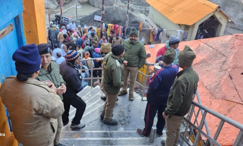 ठंड, ड्यूटी और चाय… ठंड, ड्यूटी और चाय…