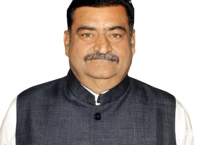 स्मार्ट सिटी के नाम पर हो रही लाखों रुपए की बर्बादी