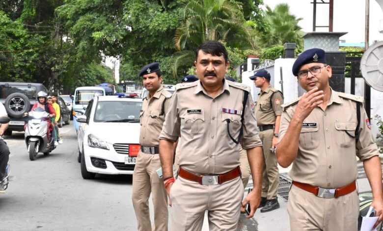 यातायात व्यवस्था का जायजा लेने ग्राउंड जीरो पर उतरे एसएसपी यातायात व्यवस्था का जायजा लेने ग्राउंड जीरो पर उतरे एसएसपी