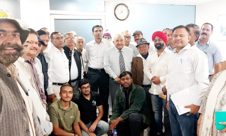 समाजसेवी संगठनों के प्रतिनिधियों ने की जिलाधिकारी से मुलाकात समाजसेवी संगठनों के प्रतिनिधियों ने की जिलाधिकारी से मुलाकात