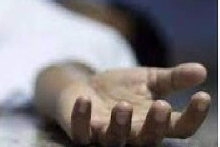 कार खाई में गिरी पीएसी जवान सहित दो की मौत कार खाई में गिरी पीएसी जवान सहित दो की मौत