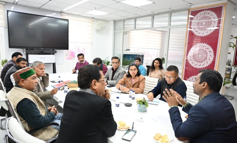 अपर मुख्य निर्वाचन अधिकारी  ने की राजनैतिक दलों के साथ बैठक