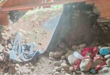 घर की दीवार गिरने से एक ही परिवार के चार लोगों की मौत, दो मासूम बच्चे भी शामिल