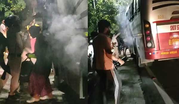 बदरीनाथ से लौट रही तीर्थयात्रियों की बस में आग, 42 यात्रियों की जान ऐसे बची बदरीनाथ से लौट रही तीर्थयात्रियों की बस में आग, 42 यात्रियों की जान ऐसे बची