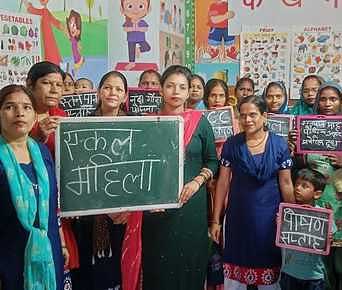 मां का दूध किसी औषधि से कम नहीं मां का दूध किसी औषधि से कम नहीं