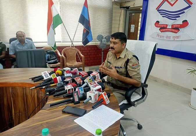 पेपर लीक मामला: चालाक सुरेंद्र ने किया फर्जीवाड़ा, पर भूल गया पेपर लीक मामला: चालाक सुरेंद्र ने किया फर्जीवाड़ा, पर भूल गया