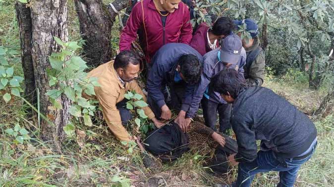 जंगल में लापता महिला घायल मिली