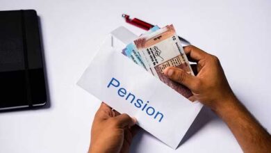 सरकार ने कलाकारों और लेखकों की वृद्धावस्था पेंशन दोगुनी की