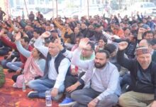 शिक्षा निदेशक मारपीट मामला: विधायक के खेद के बाद शिक्षकों-कर्मचारियों का धरना स्थगित