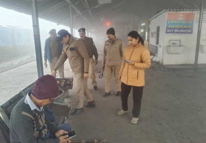 लक्सर रेलवे स्टेशन पर बम की सूचना से हड़कंप, सघन चेकिंग के बाद आरोपी गिरफ्तार