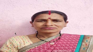 पहाड़ की महिलाएं डिजिटल दुनिया में आगे, तीन साल में 12% बढ़ा मोबाइल फोन का उपयोग
