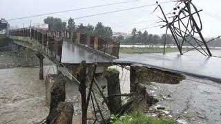 पहली ही मानसूनी बारिश में धंसी ₹16 करोड़ की